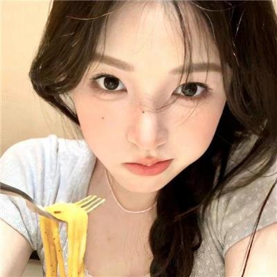 裸女怀春